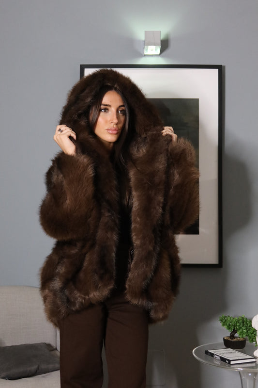 Pelliccia con cappuccio ( marrone / grigio)