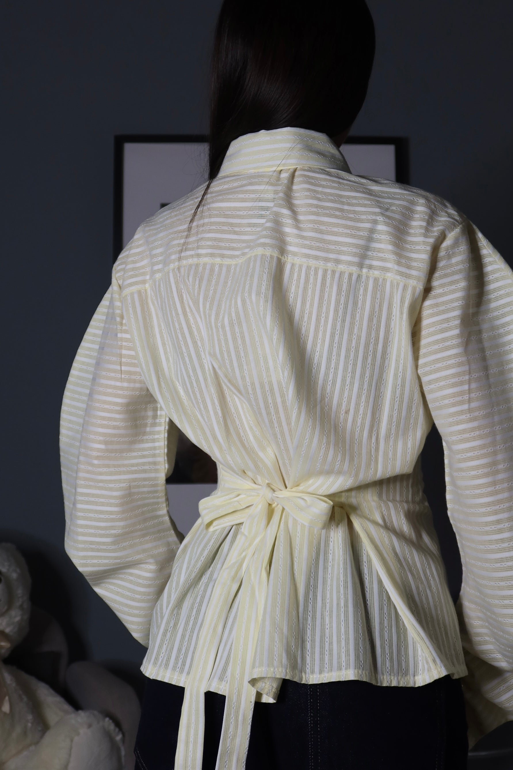 Camicia con cravatta (vari colori)
